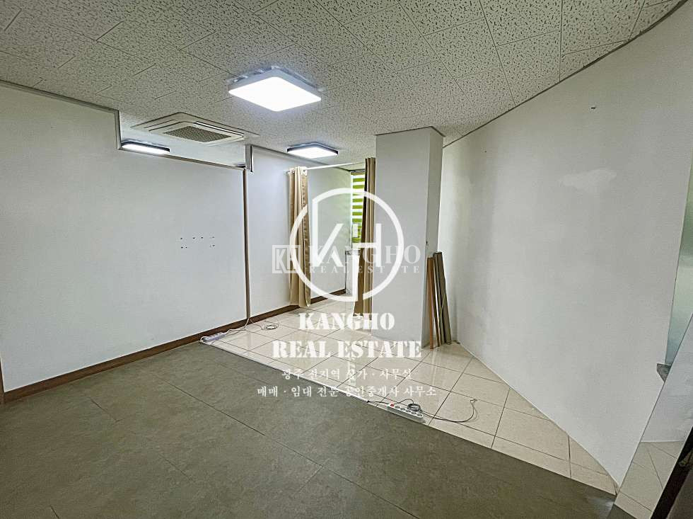 전남광주 서구 치평동 KangHo l 내부사진有, 김대중컨벤션 인근, 내부깔끔, 시스템에어컨 월세 매물번호 29171 사진 3