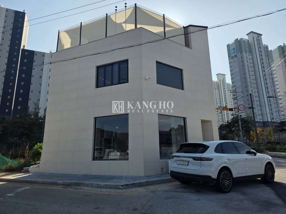 전남광주 북구 용두동 주건축물제1동 [용두동 상가 임대] 대우이안 진아리채 부근 신축 첫입주 월세 매물번호 76393 사진 1