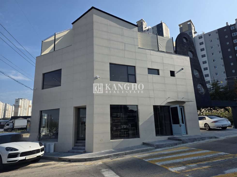 전남광주 북구 용두동 주건축물제1동 [용두동 상가 임대] 대우이안 진아리채 부근 신축 첫입주 월세 매물번호 76393 사진 2