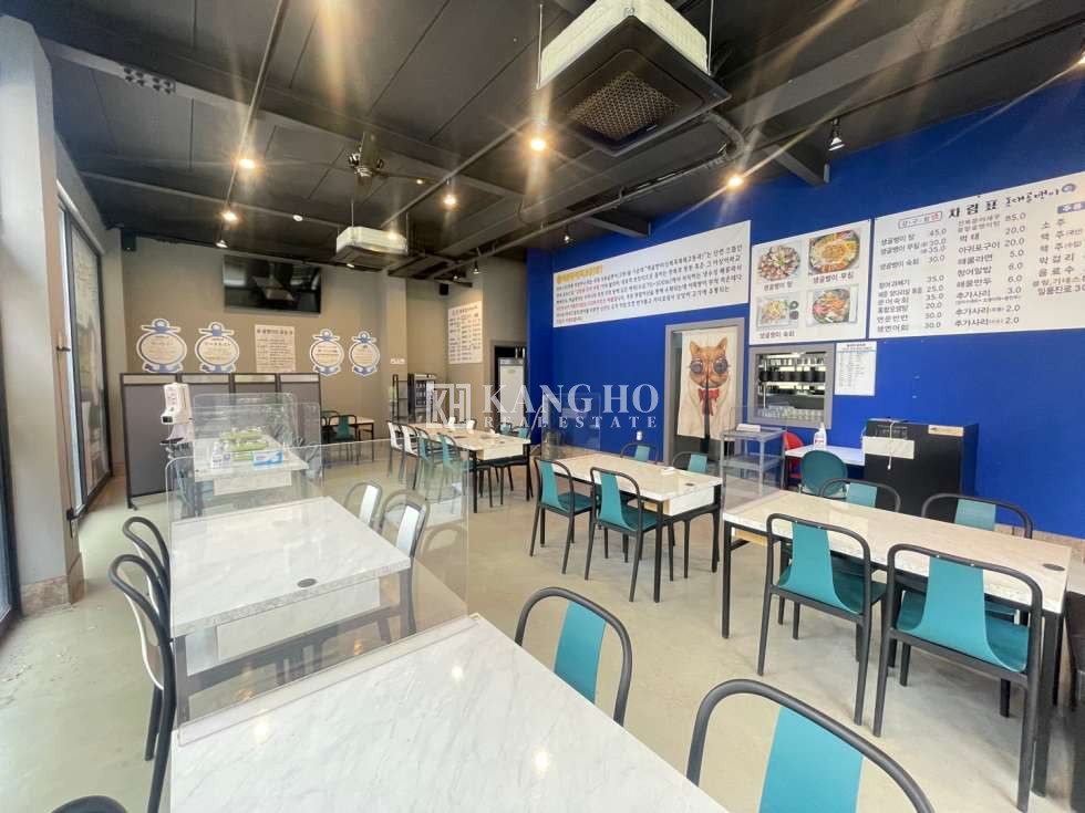 전남광주 북구 용봉동 [용봉동 상가 임대] 전철우먹자골목 음식점시설집기완비 요식업 추천 월세 매물번호 24688 사진 2