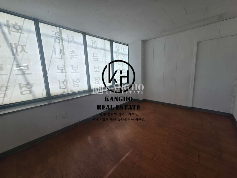 전남광주 북구 용봉동 [용봉동 상가 임대] 전철우먹자골목 2F 전용37 월세 매물번호 106324 사진 4