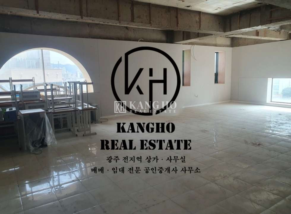 전남광주 북구 용봉동 [용봉동 상가 임대] 비엔날래 부근 도로변 5F 전용66 월세 매물번호 37163 사진 2