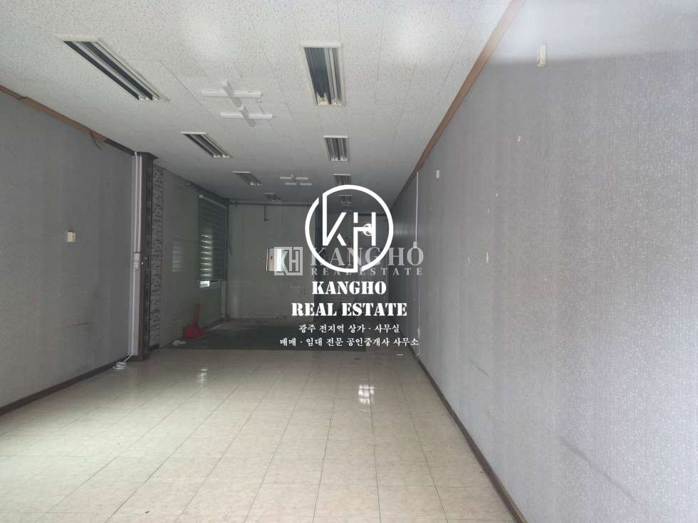 전남광주 북구 양산동 [양산동 상가 임대] 자동차거리 도로변 버스정류장 앞 현공실 월세 매물번호 77563 사진 1
