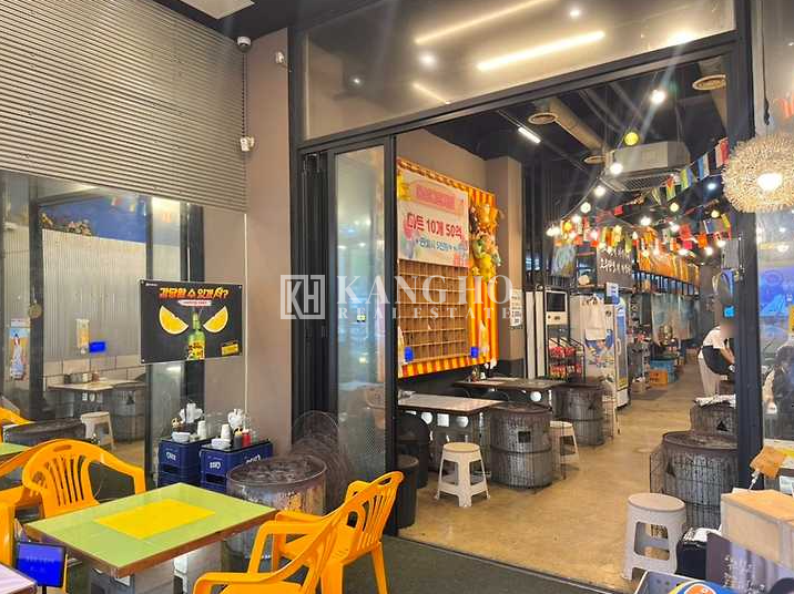 전남광주 북구 용봉동 [용봉동 상가 임대] 전철우사거리 도로변 상가 권협의 월세 매물번호 21448 사진 2