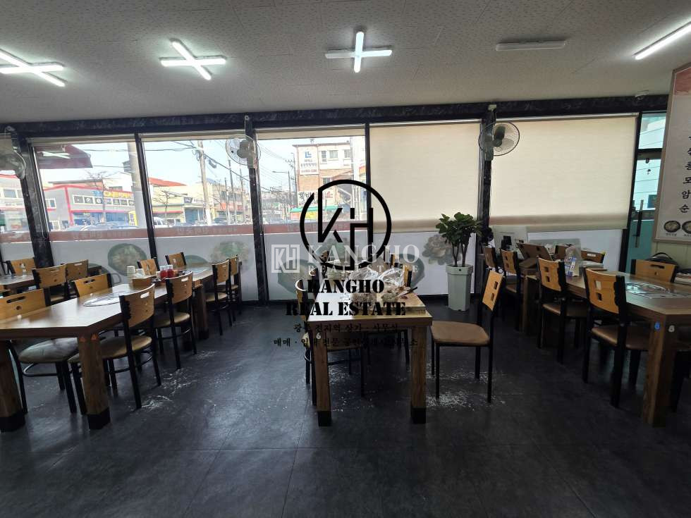 전남광주 북구 용봉동 주건축물제1동 [용봉동 상가 임대] 용봉IC 부근 면 좋은 코너식당 월세 매물번호 93994 사진 2