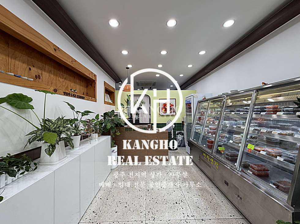 전남광주 광산구 신창동 [신창동 상가임대] 아파트 바로 앞 위치한 반찬가게 양도양수, 주방넓고 내부깨끗, 배달업종가능, 내부화장실, 권협의 월세 매물번호 258867 사진 1
