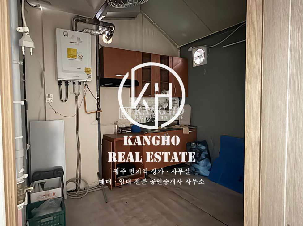 전남광주 광산구 신창동 [신창동 상가임대] 신창먹자골목 도로변 공실상가 임대, 주변아파트밀집, 유동활발, 판매소매업종 추천, 시스템에어컨1 월세 매물번호 258868 사진 4