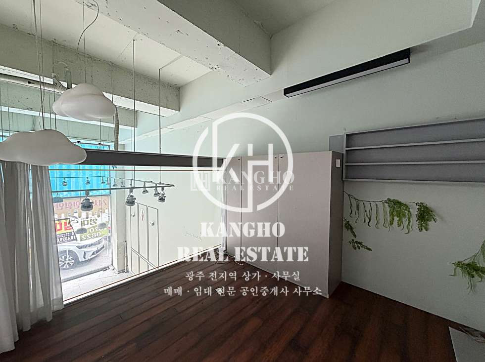 전남광주 광산구 장덕동 [장덕동 상가임대] 무권리 공실, 복층구조, 대단지아파트 인근 대로변, 상가밀집지역, 유동 활발 월세 매물번호 10931 사진 3