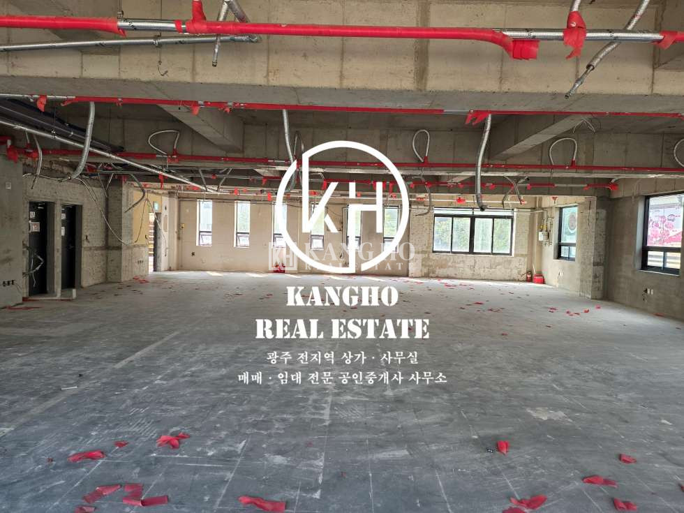 전남광주 광산구 수완동 수완동 수완지구대 옆 대로변에 위치한 공실 상가임대! 월세 매물번호 286662 사진 2