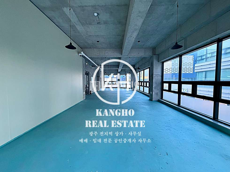 전남광주 남구 임암동 KangHo l 내부사진有, 아파트 정문앞, 즉시입주, 모든업종가능 월세 매물번호 68318 사진 2