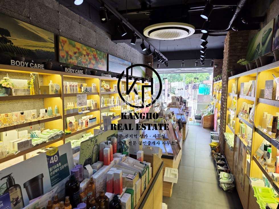 전남광주 광산구 운남동 [운남동 상가 임대] 화장품판매점양도・운남우체국・도로변1층・횡단보도앞・유동多 월세 매물번호 127129 사진 2