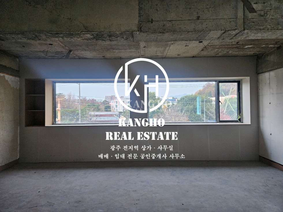 전남광주 동구 계림동 계림동 교대 건너편 대로변에 위치한 공실 상가임대! 큰창으로 개방감 좋음 월세 매물번호 80738 사진 3