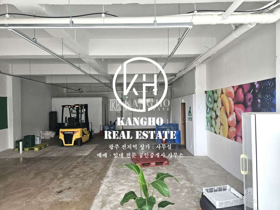 전남광주 광산구 수완동 수완동 대게나라 건너편 무권리 공실 상가임대! 주차시설 최상! 월세 매물번호 92107 사진 2