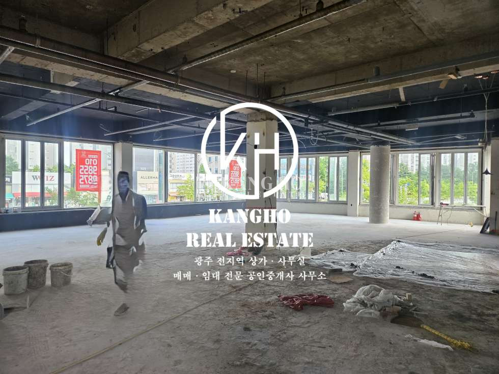 전남광주 광산구 수완동 수완 지구 W여성병원 대로변 코너에 위치한 공실 상가임대! 월세 매물번호 124858 사진 4
