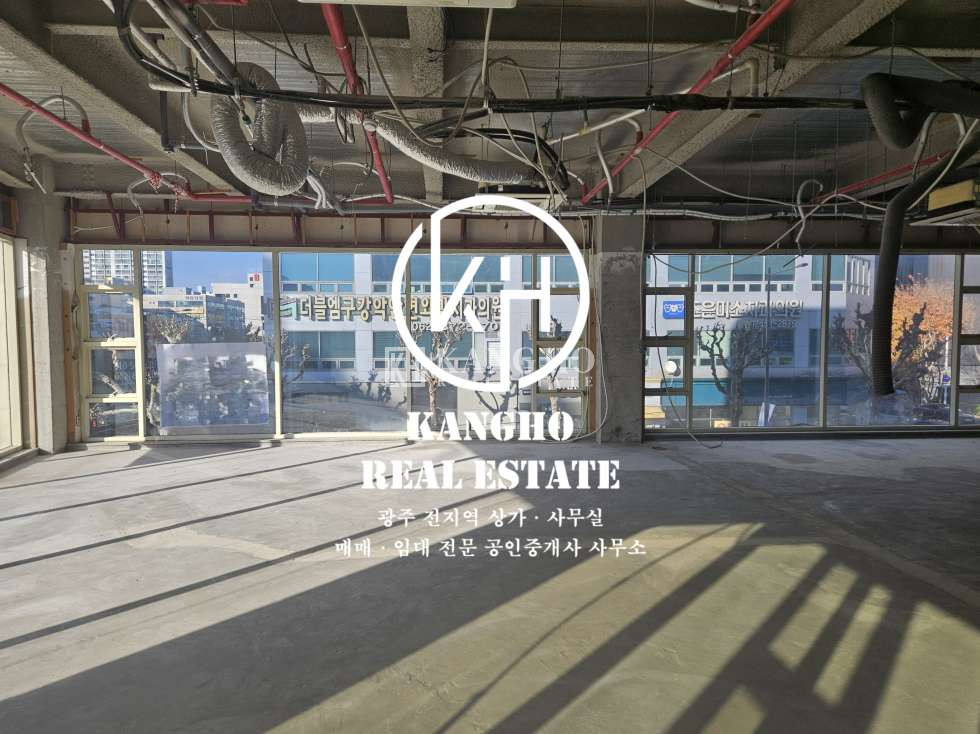 전남광주 서구 치평동 치평동 상무역 코너에 위치한 무권리공실 상가임대!노출도최상! 월세 매물번호 80773 사진 1
