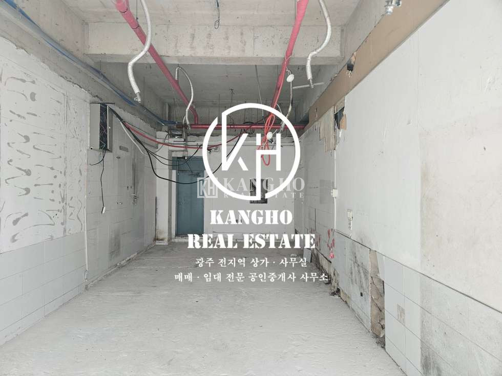 전남광주 서구 동천동 제일메디프라자동 동천동 6단지건너편 메인도로변에 위치한 공실 상가임대! 월세 매물번호 92084 사진 1