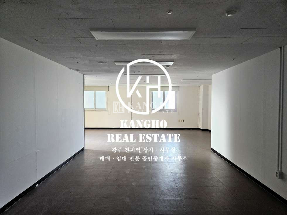 전남광주 서구 치평동 치평동 상무지구 동양빌딩 상가!내부 천정 바닥 기본 마감 완비된 상가! 월세 매물번호 80901 사진 1
