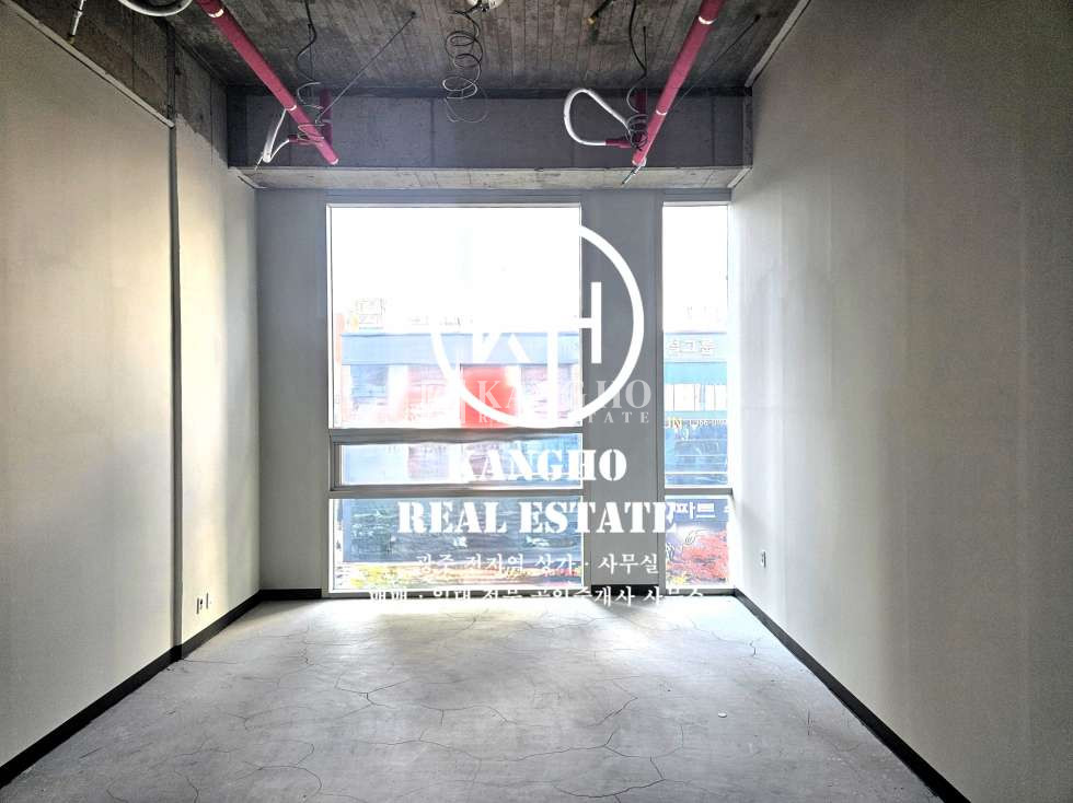 전남광주 서구 치평동 치평동 상무지구 대라수 공실 상가임대! 대로변 방향 위치! 월세 매물번호 73428 사진 1