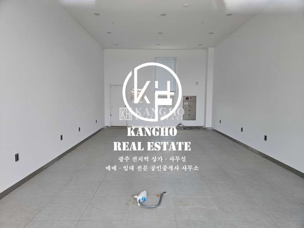 전남광주 광산구 수완동 B동 수완동 수완지구 드메르 옆 내부 깔끔한 공실 상가임대! 옆호수와 확장하여 대형면적 가능! 월세 매물번호 109442 사진 1
