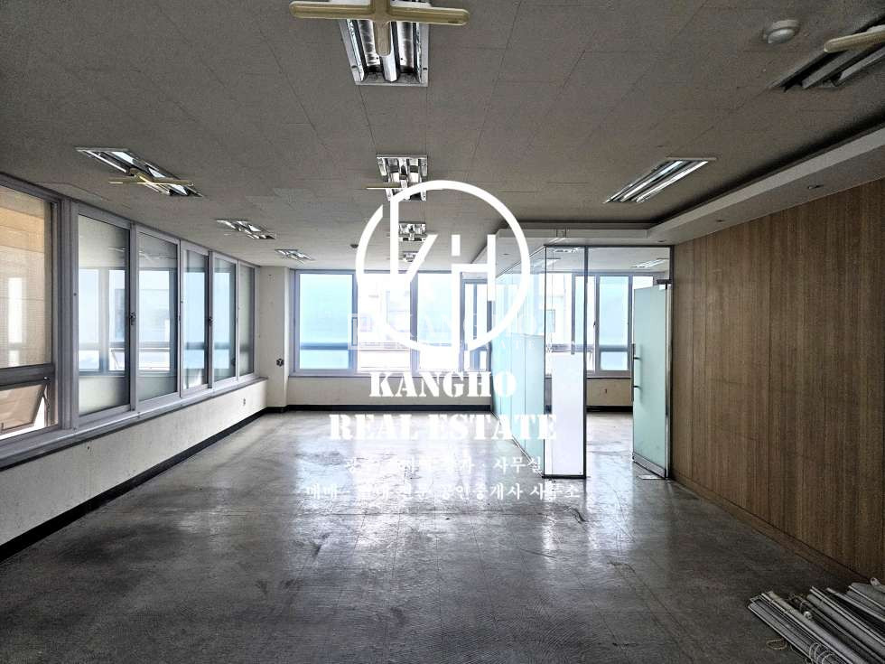전남광주 서구 치평동 [치평동 상무지구 상가 임대]롯데리아 사거리 대로변 코너건물 공실 상가임대! 월세 매물번호 106359 사진 1