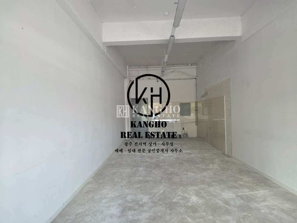 전남광주 북구 용두동 [용두동 상가 임대] 첨단자이2차 정문 무권리공실 월세 매물번호 126100 사진 1