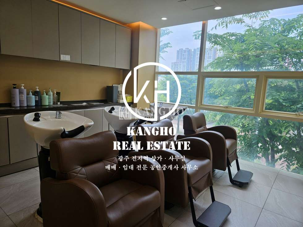 전남광주 광산구 쌍암동 쌍암동 첨단 롯데마트 건너편 3면 코너위치 노출도 극강의 미용실 임대!타업종가능! 월세 매물번호 109440 사진 4