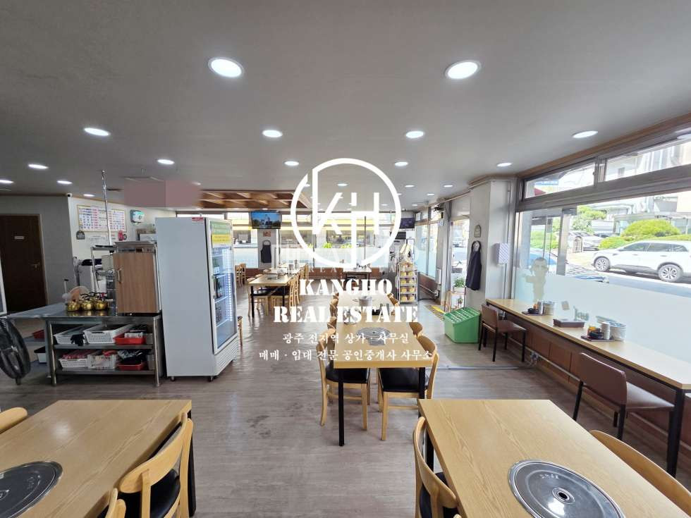 전남광주 광산구 우산동 [우산동 상가 임대] 음식점양도・매일시장・대단지아파트・내부깔끔・유동多 월세 매물번호 109437 사진 3