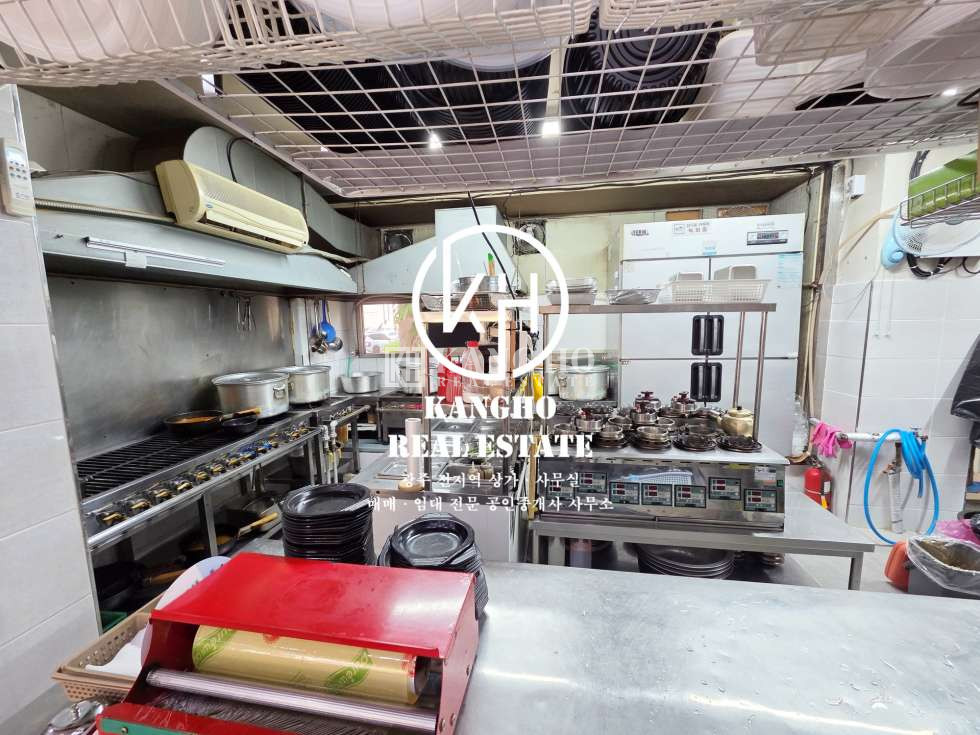 전남광주 광산구 우산동 [우산동 상가 임대] 음식점양도・매일시장・대단지아파트・내부깔끔・유동多 월세 매물번호 109437 사진 4