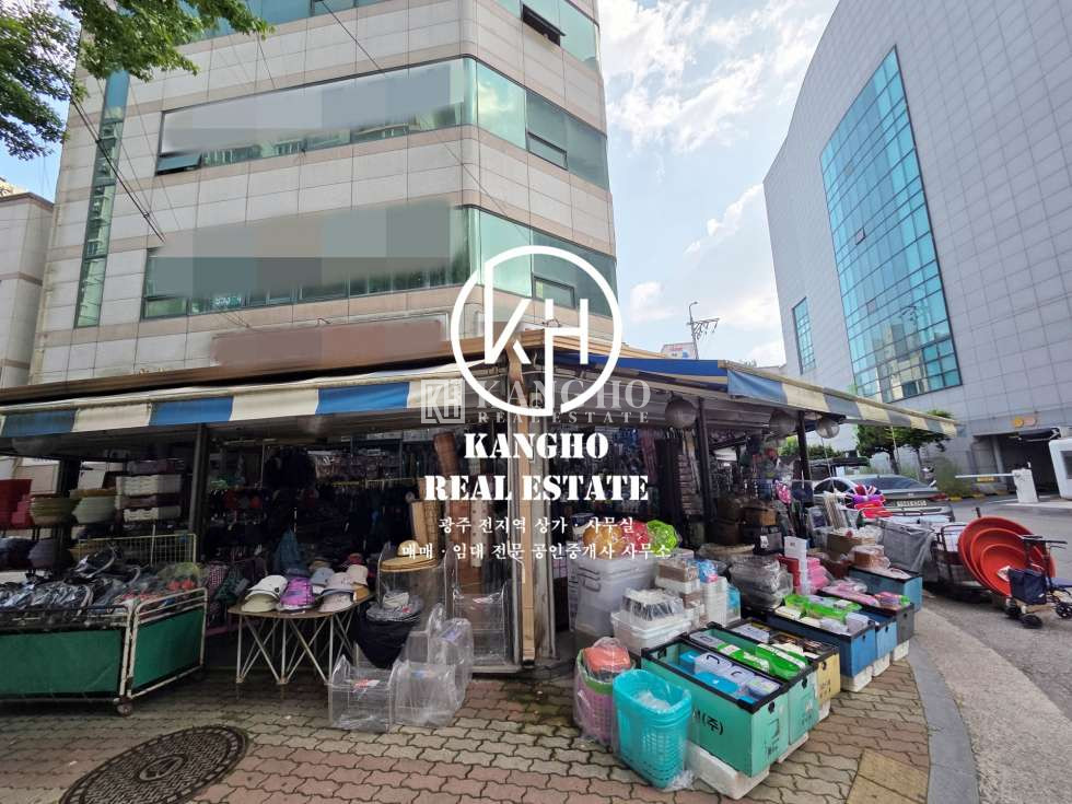 전남광주 광산구 우산동 [우산동 상가 임대] 판매점추천・매일시장・아파트밀집지역・무권리・코너자리・유동多 월세 매물번호 109443 사진 1