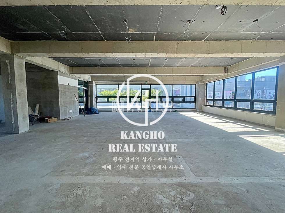 전남광주 광산구 하남동 KangHo l 내부사진有, 현공실, 내부철거, 테라스, 모든업종가능 월세 매물번호 42073 사진 1