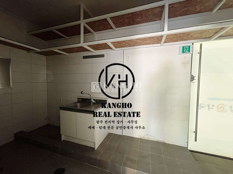 전남광주 광산구 신창동 KangHo l 우체국사거리 도로변, 무권리, 공실, 모든업종가능 월세 매물번호 17759 사진 3
