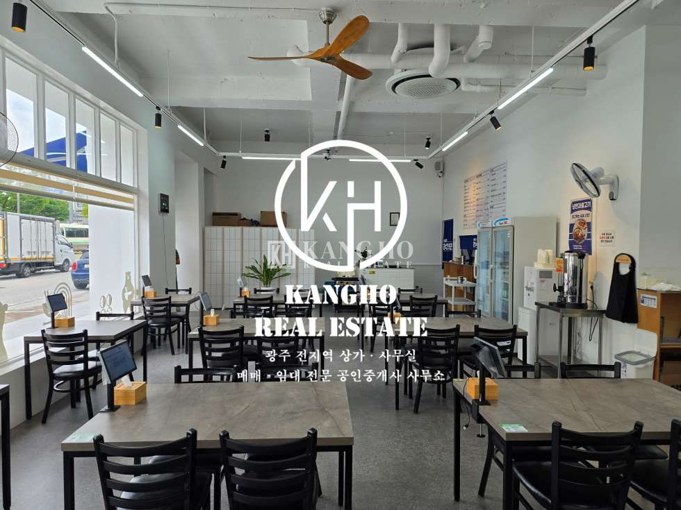 전남광주 광산구 신가동 [VR내부투어]수완 센트럴병원 건너편 대로변에 위치한 내부시설 깔끔! 시비저렴 상가임대! 월세 매물번호 318431 사진 4