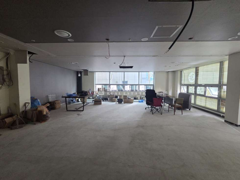 전남광주 북구 연제동 [연제동 상가 임대] 연제현대 부근 대로변 코너 3F 전용26 월세 매물번호 73483 사진 1