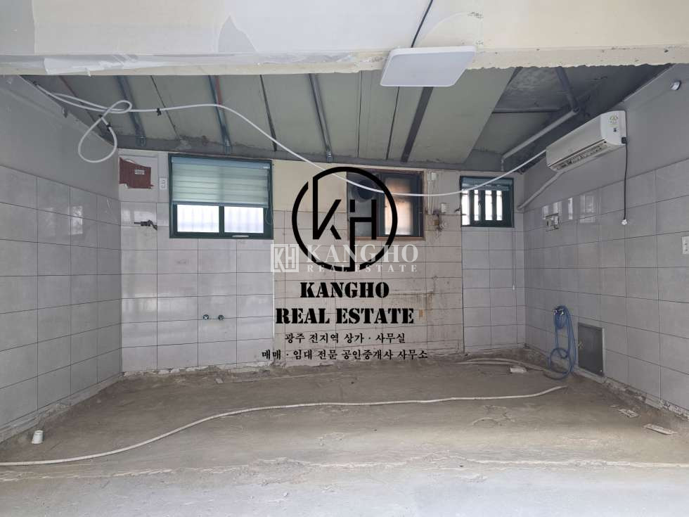 전남광주 북구 운암동 [운암동 상가 임대] 롯데캐슬 후문 먹자초입 무권리공실 월세 매물번호 80756 사진 2
