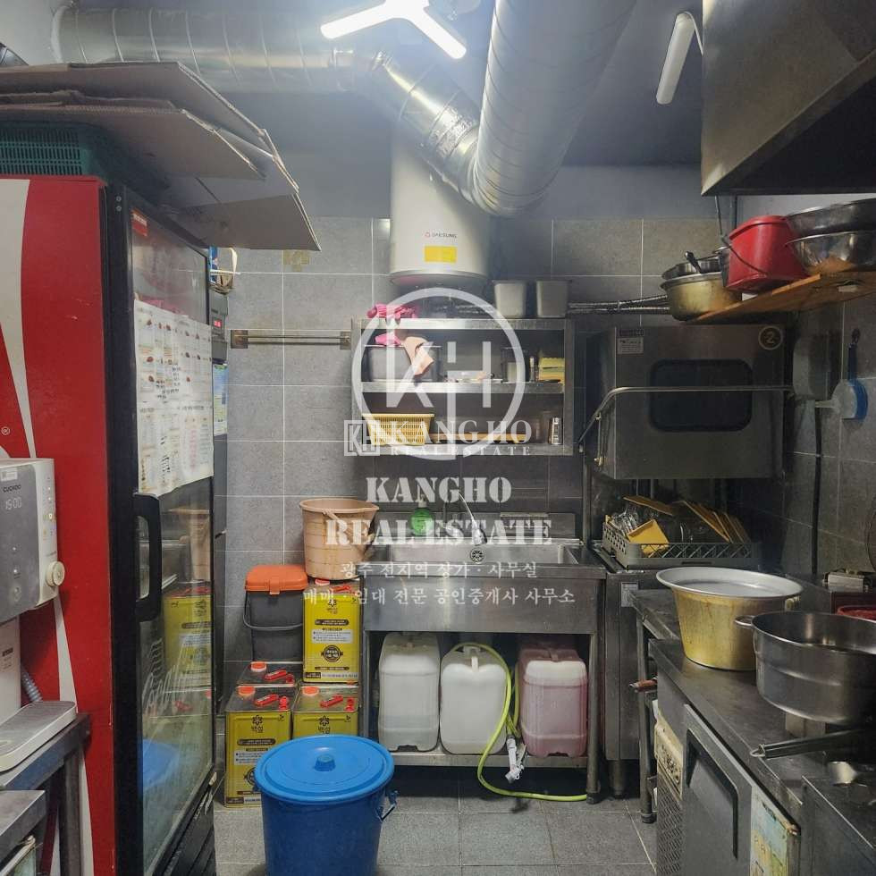 전남광주 서구 농성동 근린생활시설동 [농성동 상가임대] KangHO 유명치킨브랜드, 양도양수 하실 점주분 추천드립니다. 월세 매물번호 75312 사진 2