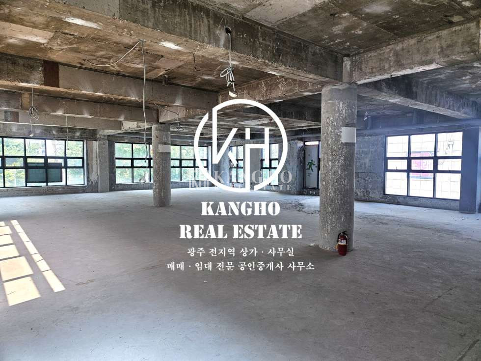 전남광주 북구 운암동 주1동 [운암동 상가 임대]공실상가｜미용・학원・체육시설・다용도상가｜코너위치 월세 매물번호 40175 사진 1