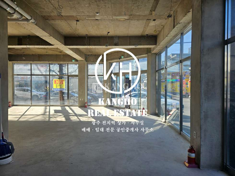 전남광주 남구 월산동 주건축물제1동 월산동 무등시장 초입 코너에 위치한 공실 상가임대! 월세 매물번호 92695 사진 2