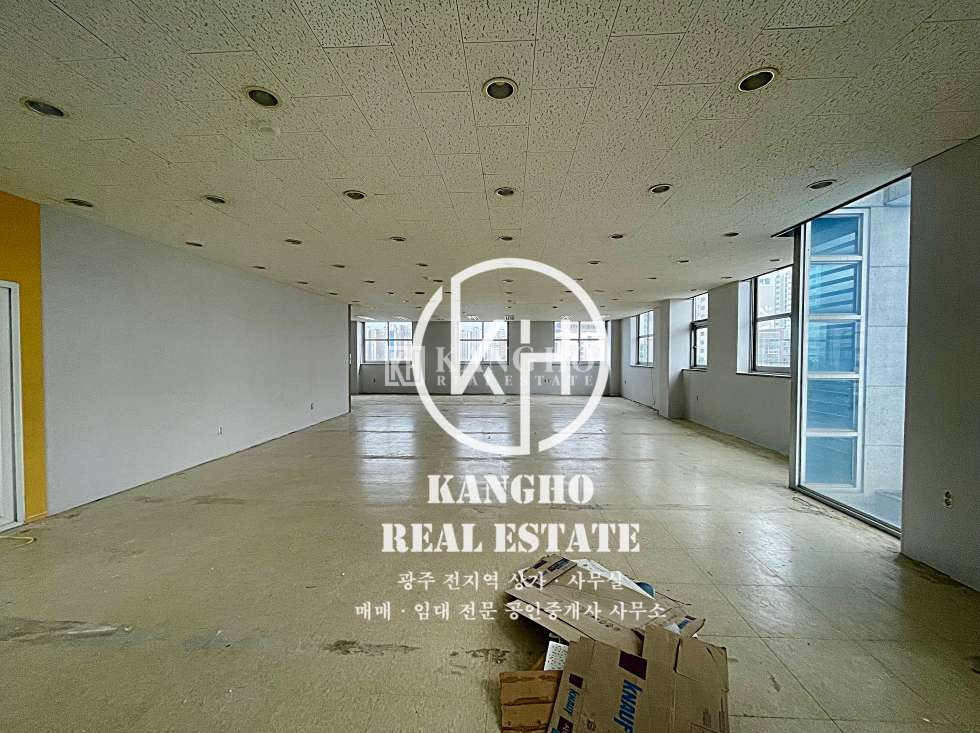 전남광주 광산구 신창동 KangHo l 내부사진有,아파트밀집,신가중인근,현공실,유동활발, 즉시입주가 월세 매물번호 46595 사진 1