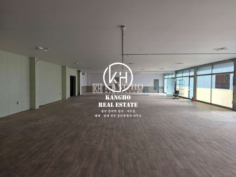 전남광주 북구 삼각동 1동 [삼각동 상가 임대] 서광교회 부근 1F 전용140 월세 매물번호 75635 사진 3