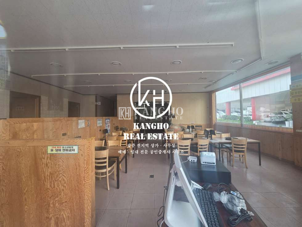 전남광주 북구 본촌동 [본촌동 상가 임대] 지산중사거리 면 좋은 코너공실 식당 추천 월세 매물번호 47443 사진 1