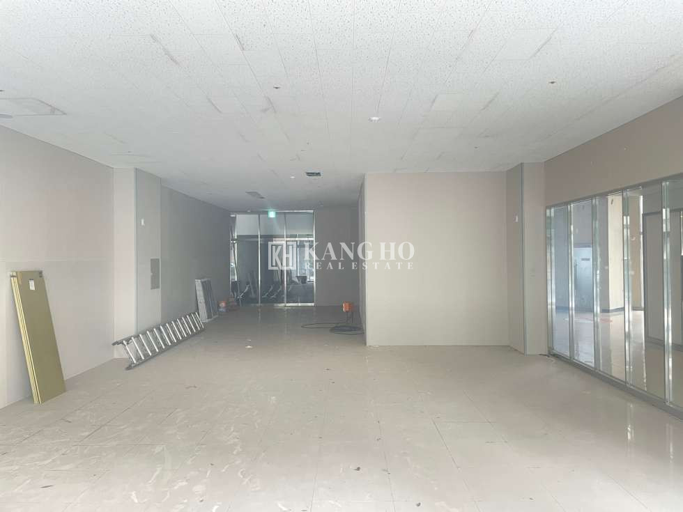 전남광주 북구 삼각동 [삼각동 상가 임대] 고려고 대로변 대형평수 공실 월세 매물번호 39716 사진 1