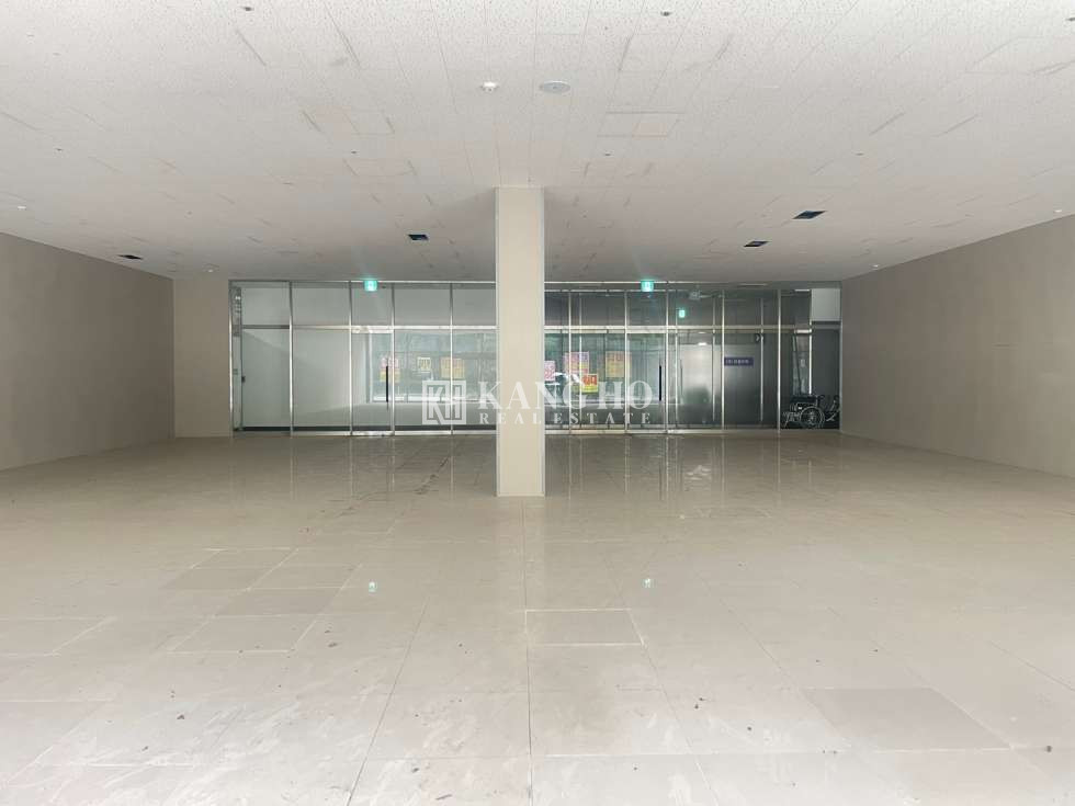전남광주 북구 삼각동 [삼각동 상가 임대] 고려고 대로변 대형평수 공실 월세 매물번호 39716 사진 4